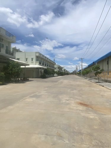 ផ្ទះលក់ឡៃឡុង