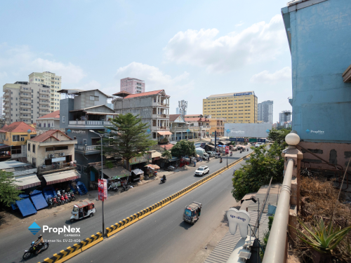 លក់បន្ទាន់! ផ្ទះអាជីវកម្ម 2 ល្វែង លើផ្លូវ 271 តម្លៃក្រោមទីផ្សារ