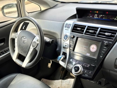 មានលុយ 6500$ រំលស់យក PriusV 2012 option5 Advance ក្រដាស់ពន្ធ យកជិះភ្លាម