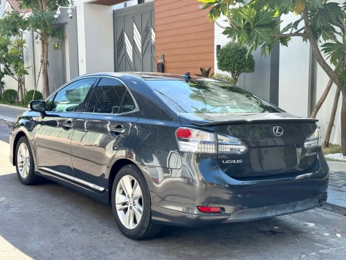 មានលុយ 7500$ រំលស់ HS250h full premium ក្រដាស់ពន្ធរំលស់ជាមួយឃ្លាំង