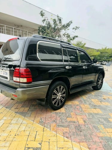 លក់ Lexus LX470 ឆ្នាំ03 ធានាឡានស្អាតអត់បុកអត់ប៉ះម៉ាស៊ីនប្រអប់លេខបូមឡើងចុះដំណើរការល្អ