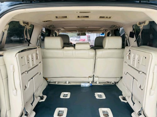 លក់ Lexus LX470 ឆ្នាំ03 ធានាឡានស្អាតអត់បុកអត់ប៉ះម៉ាស៊ីនប្រអប់លេខបូមឡើងចុះដំណើរការល្អ