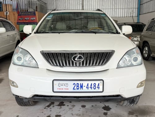 ឡានលក់ LEXUS RX330 ឆ្នាំ06 full option ពេញ ប៉ុង1 ក្នុងលឿង ពណ៌ស