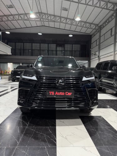 លក់​ LX600 024 full option ពេញ​កប់​ ក្នុង​ក្រហម​សុីន​ អារ៉ាប់​ ម្ចាស់ដេីម​ផ្ទាល់​ទិញ​ថ្មី​ខ្លាញ់​គោ​
