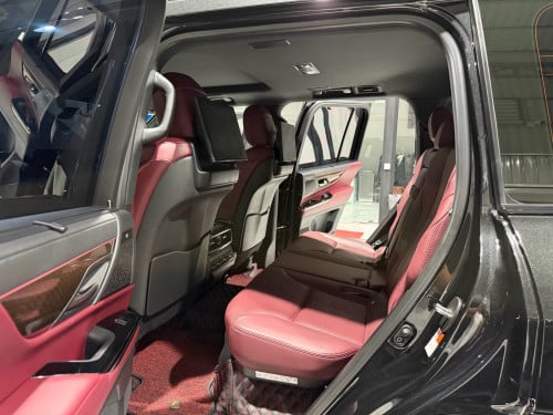 លក់​ LX600 024 full option ពេញ​កប់​ ក្នុង​ក្រហម​សុីន​ អារ៉ាប់​ ម្ចាស់ដេីម​ផ្ទាល់​ទិញ​ថ្មី​ខ្លាញ់​គោ​