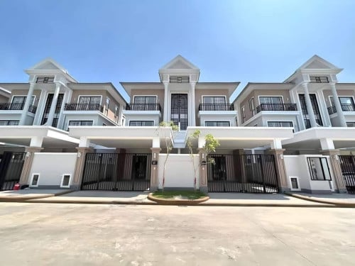 💥វីឡា Twin 🅰️ លក់បន្ទាន់ នៅ បុរី ប៉េងហួតបឹងស្នោរ គម្រោង Eco Melody