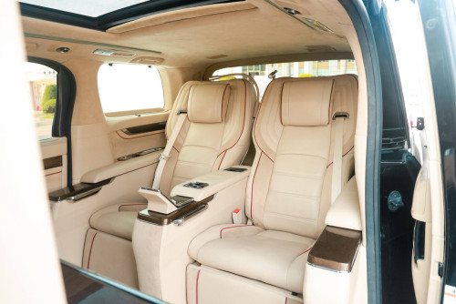 2019 V6 Royal Lounge