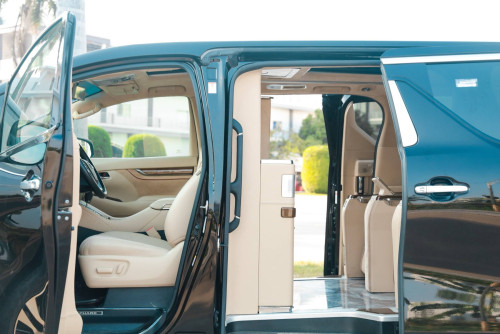 2019 V6 Royal Lounge