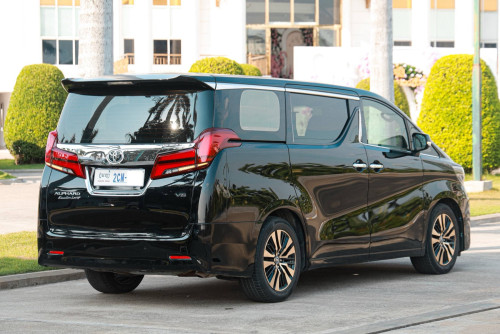 2019 V6 Royal Lounge