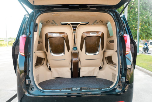 2019 V6 Royal Lounge