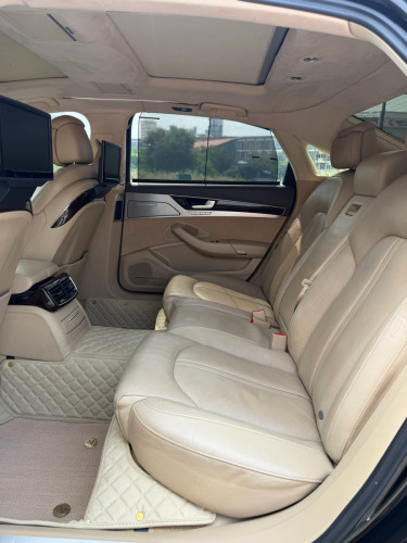 Audi A8L តួរវែង Spec អារ៉ាប់ ម្ចាស់ដើមទិញ ខ្លាញ់គោរ