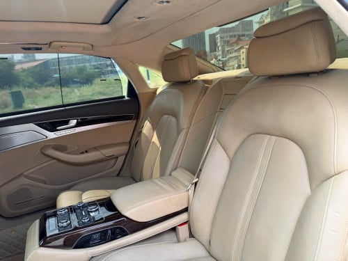 Audi A8L តួរវែង Spec អារ៉ាប់ ម្ចាស់ដើមទិញ ខ្លាញ់គោរ