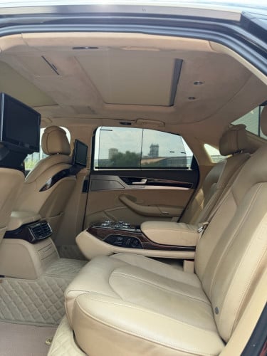 Audi A8L តួរវែង Spec អារ៉ាប់ ម្ចាស់ដើមទិញ ខ្លាញ់គោរ