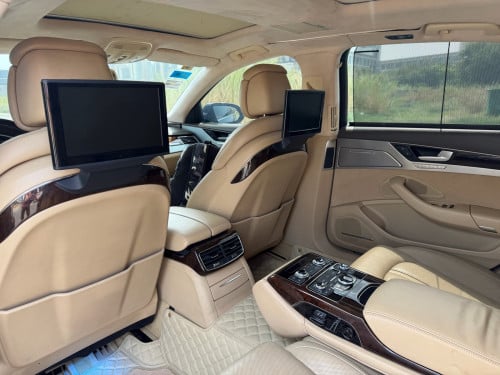 Audi A8L តួរវែង Spec អារ៉ាប់ ម្ចាស់ដើមទិញ ខ្លាញ់គោរ