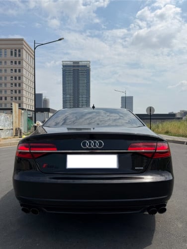 Audi A8L តួរវែង Spec អារ៉ាប់ ម្ចាស់ដើមទិញ ខ្លាញ់គោរ