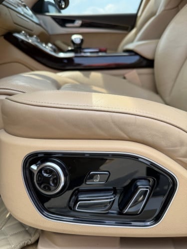 Audi A8L តួរវែង Spec អារ៉ាប់ ម្ចាស់ដើមទិញ ខ្លាញ់គោរ