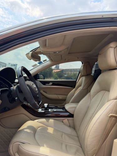 Audi A8L តួរវែង Spec អារ៉ាប់ ម្ចាស់ដើមទិញ ខ្លាញ់គោរ