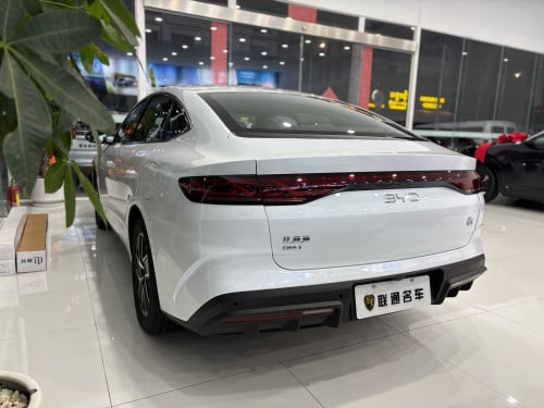 BYD QinL 🚘