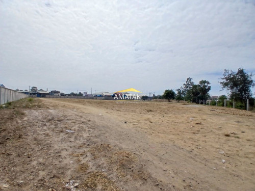 Land sale on 50 ម៉ែត្រ