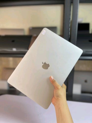 Macbook Proឆ្នាំ2016 New Battery