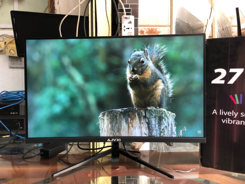 Monitor 27inch កោងស្អាតណាស់
