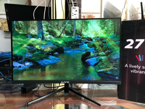 Monitor 27inch កោងស្អាតណាស់
