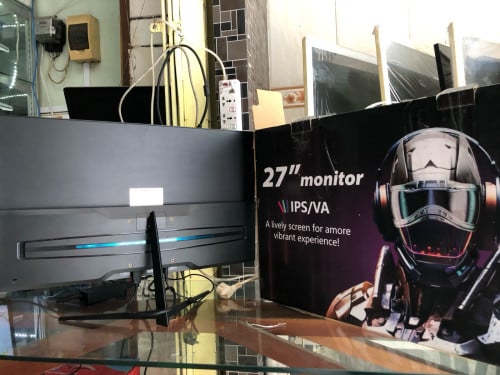 Monitor 27inch កោងស្អាតណាស់