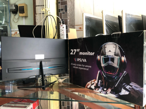 Monitor 27inch កោងស្អាតណាស់