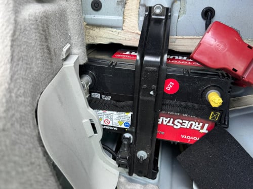 Prius 015 សាង​ 16800$