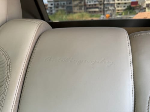 Range Rover Vogue តួរវែង អប់សិនពិសេស Autobiography