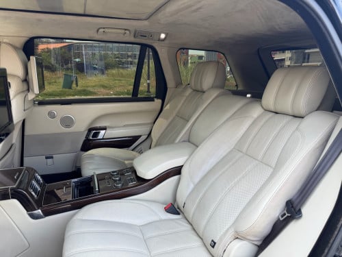 Range Rover Vogue តួរវែង អប់សិនពិសេស Autobiography