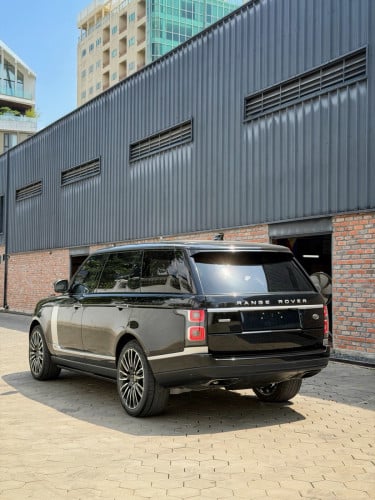 Range Rover Vouge 2018 LWD ម៉ាសូត