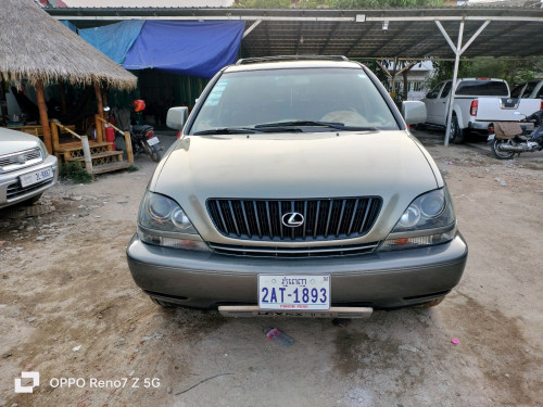 RX 300/ឆ្នាំ2000/ឡានស្អាតថ្មី