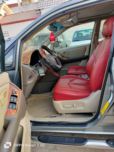 RX 300/ឆ្នាំ2000/ឡានស្អាតថ្មី
