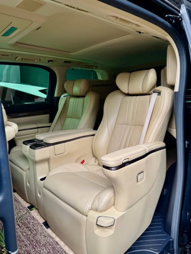 Toyota Alphard 2021 V6 Russia Spec