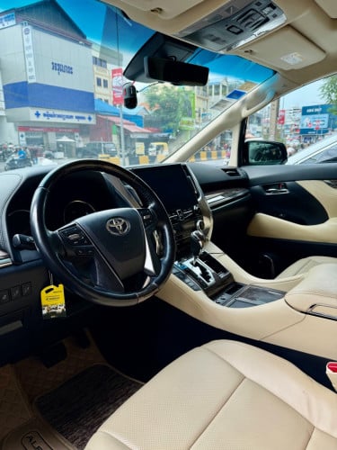 Toyota Alphard 2021 V6 Russia Spec