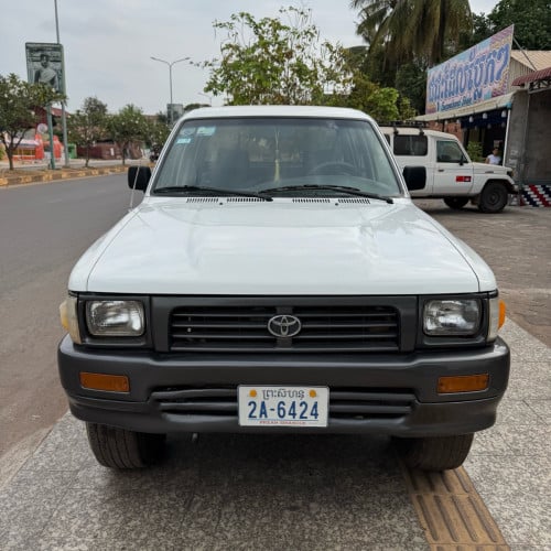 Toyota Hilux ឆ្នាំ1996 លេខដៃ Capitas ប៉ុង២ មេឡាន