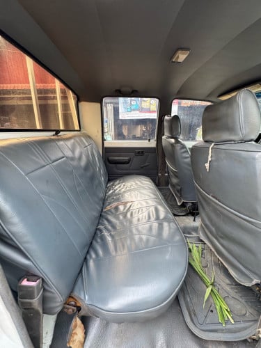 Toyota Hilux ឆ្នាំ1996 លេខដៃ Capitas ប៉ុង២ មេឡាន