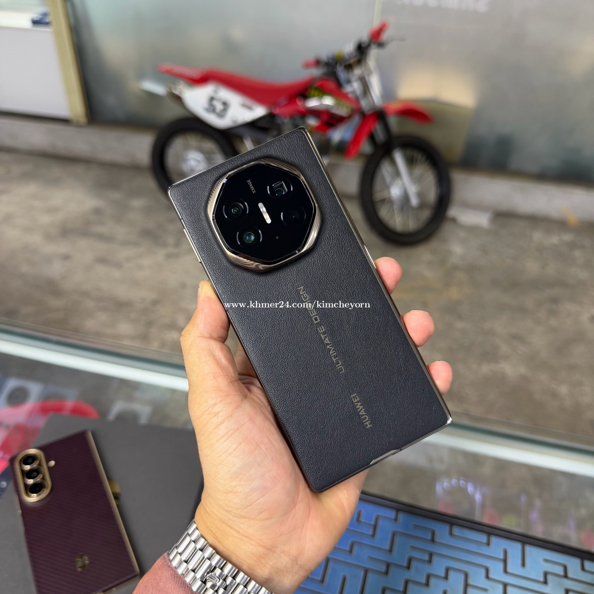 Huawei Mate XT 16/1T CH 99% Full Google Play Store. តម្លៃ1999$ price ...