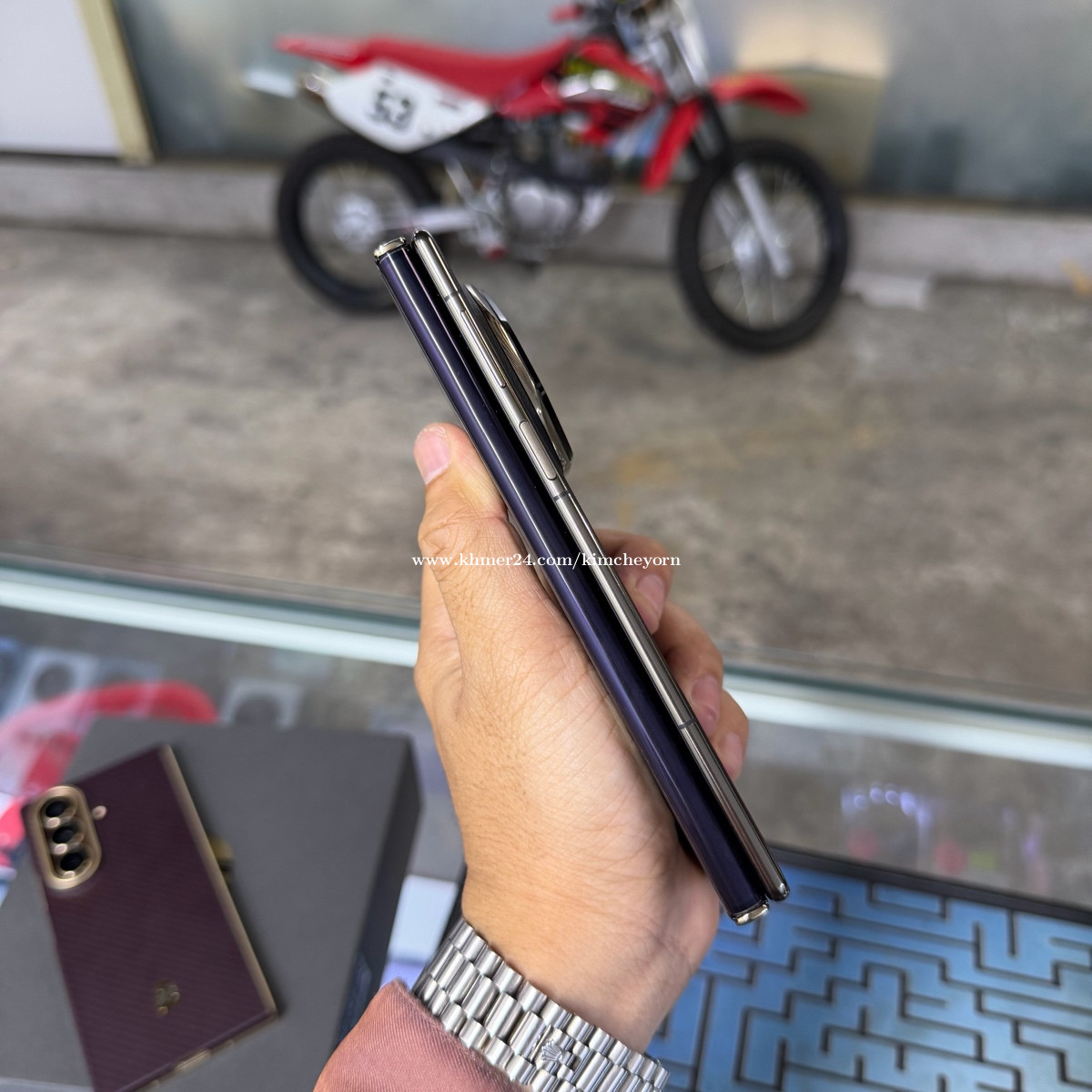 Huawei Mate XT 16/1T CH 99% Full Google Play Store. តម្លៃ1999$ price ...