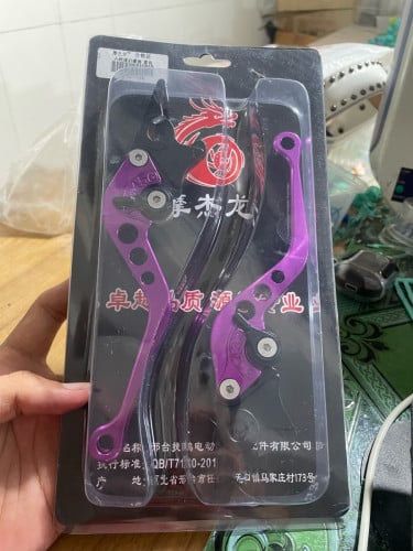 ដៃប្រាំងម៉ូតូអាគុយ