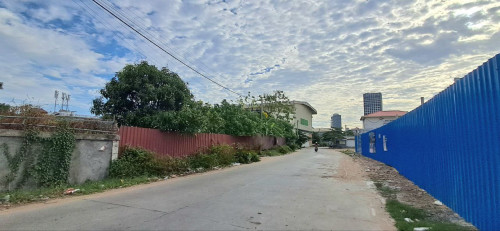ដីទីតាំងល្អសម្រាប់លក់ – ភ្នំពេញថ្មី!