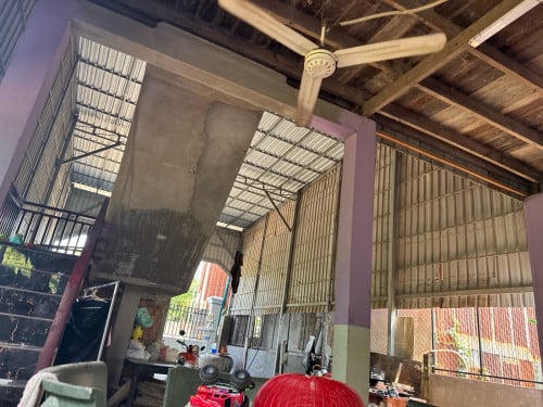 ផ្ទះលក់​ បីខ្នង​  បែប​ ខ្មែ​  លេីឈឺ​  ក្រោមថ្ម  ផ្លង់រឹង​
