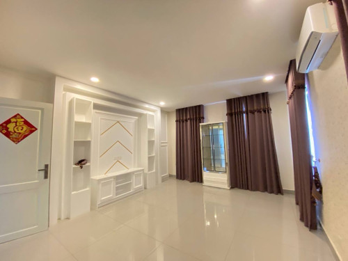 វីឡាឃ្វីន សម្រាប់លក់បន្ទាន់ នៅជីបម៉ុង 598, AEON2
