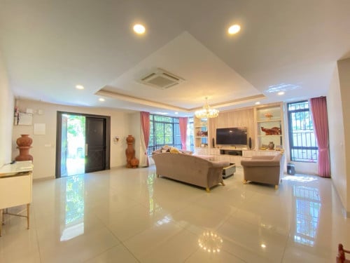 វីឡាឃ្វីន សម្រាប់លក់បន្ទាន់ នៅជីបម៉ុង 598, AEON2