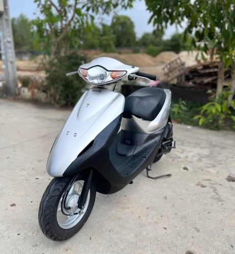 នាងខ្ញុំចង់លក់ Honda dio កម្លាំង 50cc ក្រដាស់ពន្ធ ម៉ូតូជប៉ុន