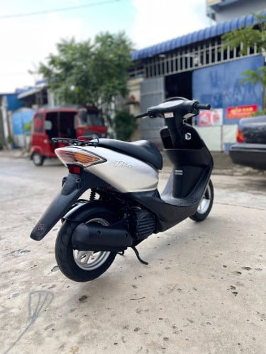 នាងខ្ញុំចង់លក់ Honda dio កម្លាំង 50cc ក្រដាស់ពន្ធ ម៉ូតូជប៉ុន