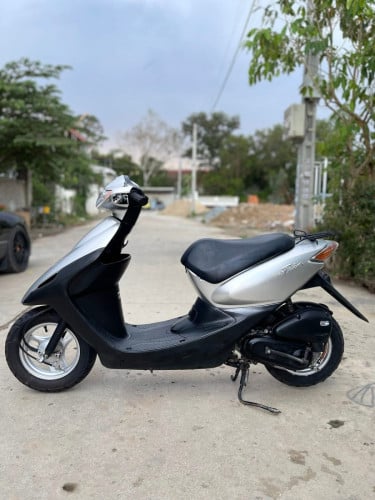 នាងខ្ញុំចង់លក់ Honda dio កម្លាំង 50cc ក្រដាស់ពន្ធ ម៉ូតូជប៉ុន