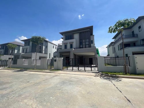 7 Bedroom | Villa for Rent in Borey Chipmong 60M #AEON3