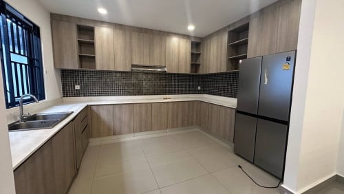 7 Bedroom | Villa for Rent in Borey Chipmong 60M #AEON3